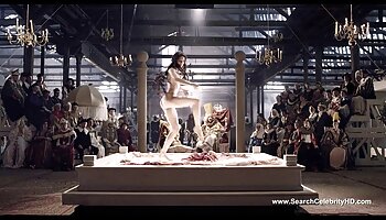 Lập dị bà già phim sex it dung luong hậu môn và L. thủ dâm